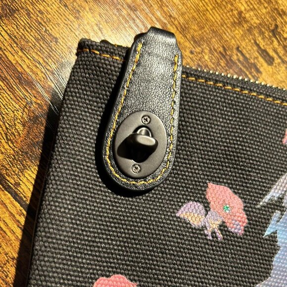 Coach Disney X Sleeping Beauty turnlock Pouch 26 - W/Tag - Like NEW #33056 - Picture 3 of 5